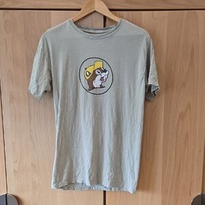 BUC-EES Texas Gray Graphic Short Sleeve Tee, Smal, GUC, Road Trip, Gas Station